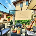 Costanza Con Balcone E Vista Giardino Magreglio