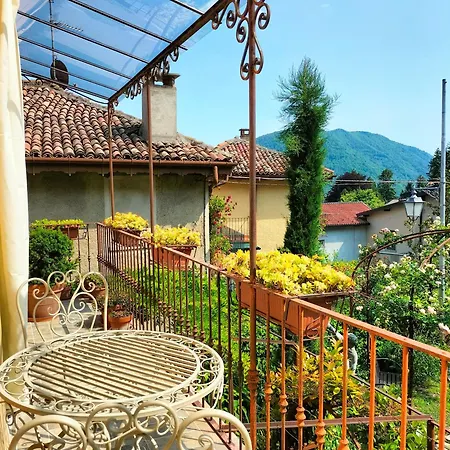 Costanza Con Balcone E Vista Giardino Lägenhet Magreglio