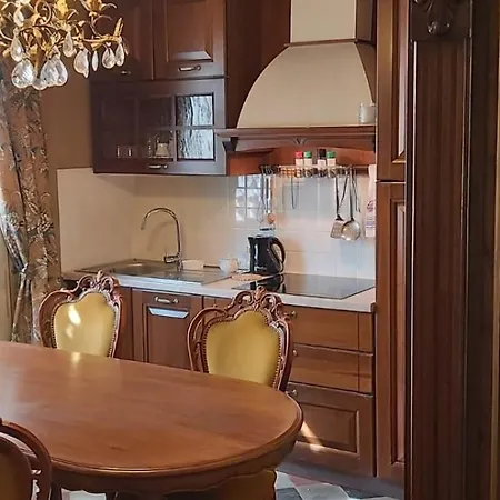 Costanza Con Balcone E Vista Giardino